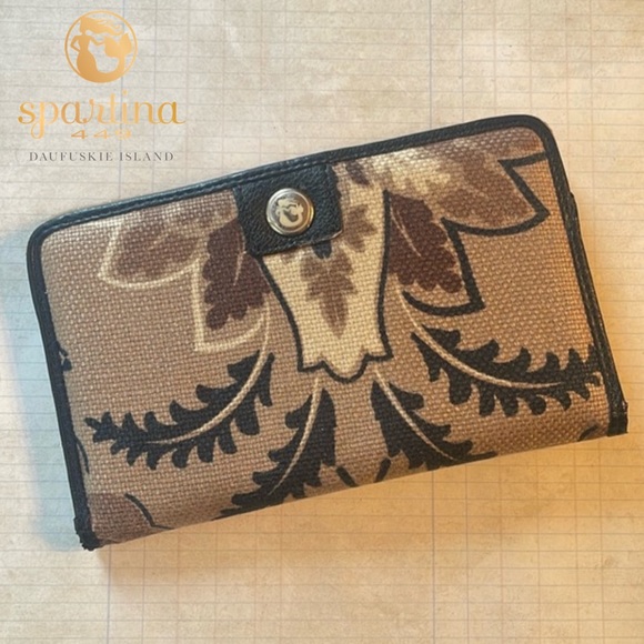 Spartina 449 Maggie’s Spirit Snap Wallet